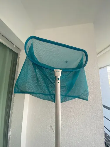 Cabo 3m e Peneira 38cm para Piscina Naterial (Comprado na Leroy Merlin)