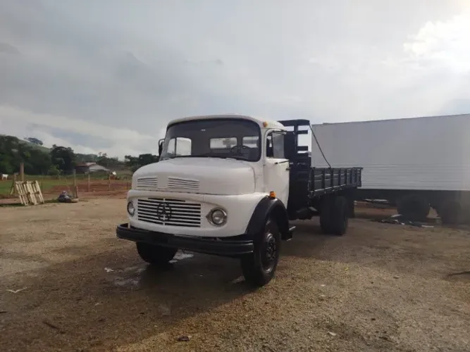 MB 1113 Turbinado, direção e freio a AR