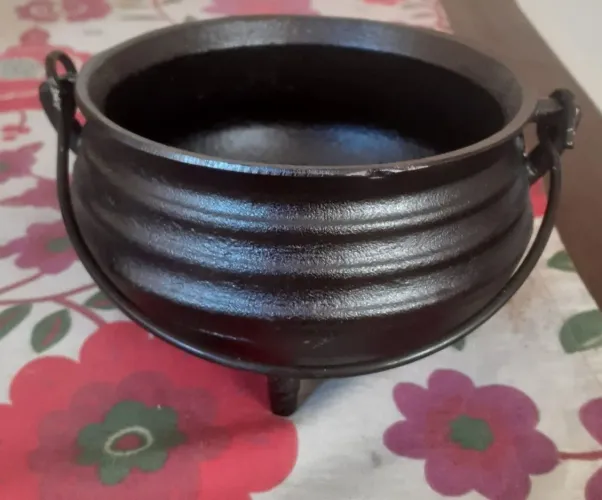 Mini caldeirão de ferro 