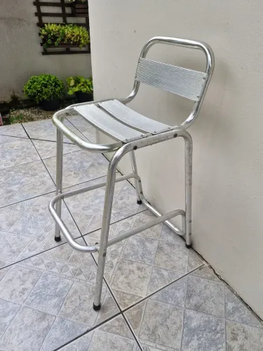 Vendo banquetas de alumínio