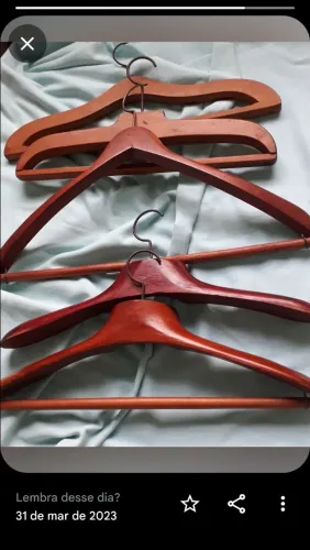 Cabides de madeira maciça - ótimo estado!