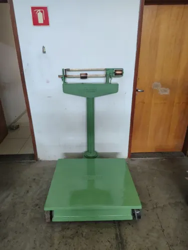 Balança de Plataforma Industrial - Filizola 1000kg