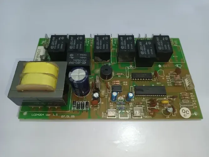 Placa para Evaporadora - Hitachi (LCD4004)