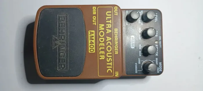 Am -400 Behringer Ulta Acustic