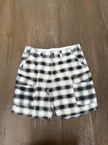 Bermuda masculina de sarja xadrez Osklen