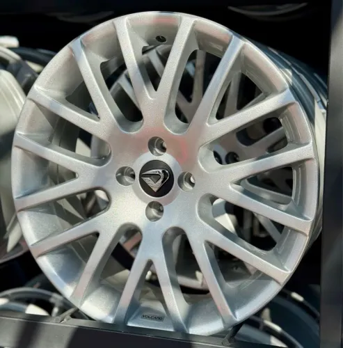 Rodas Volcano Aro 18 tala 6 furacão 4x100
