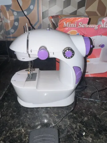 Maquina de costura portatil