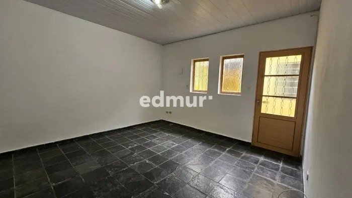 TERRENO para EM BREVE com 300m² no bairro Vila Camilópolis com 0 quartos e 0 vagas. Santo