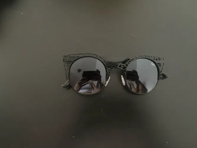 Óculos de sol quay Austrália black Fleur cat eye original 