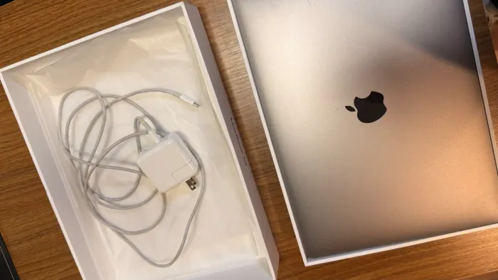 MacBook Air 13? Retina 2020 | 8GB RAM | Cinza-Espacial