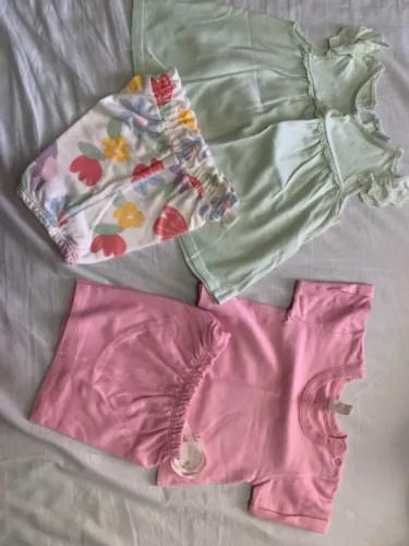 Roupas bebê (bodies, conjuntos, vestidos) + almofada amamentação + canguru