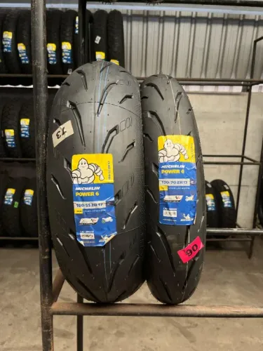 Par de Pneu Michelin Power 6 180/55-17 e 120/70-17 MT07 MT09/Xj6/Tracer 900/Hornet/Z900