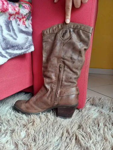 Bota De Couro cano longo marrom n. 36