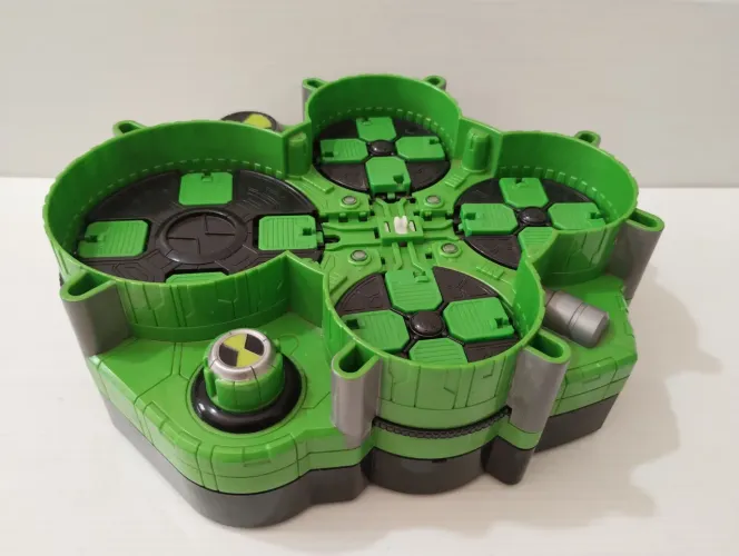 Ben 10 Camara de Criação Alien, Oficial (reparo)