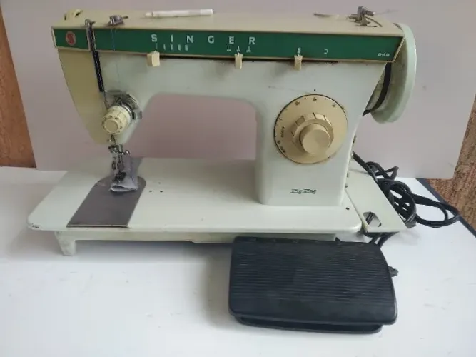 Máquina De Costura Singer Zig Zag 
