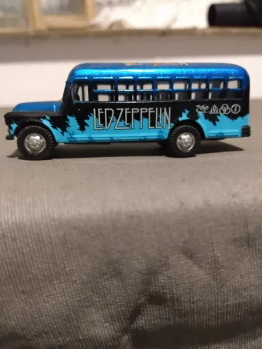 Miniatura Onibus Led Zeppelin Chevy Bus 56