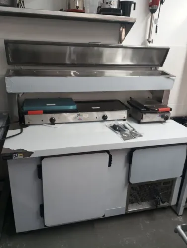 NZ. Balcão de serviço  com condimentador refrigerado inox 1,50m 