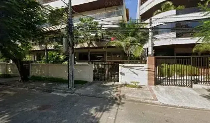 COBERTURA para venda e aluguel com 348 metros quadrados com 4 quartos