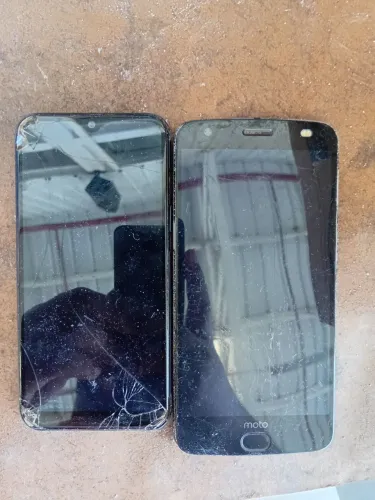 Celulares pra uso de peças 