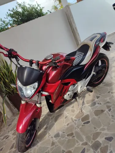 Vendo CB300 ,