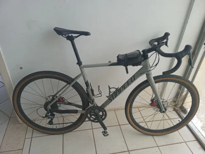 Gravel Sunpeed tamanho 56