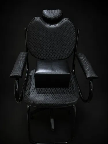 Vendo Cadeira barbearia/Salão