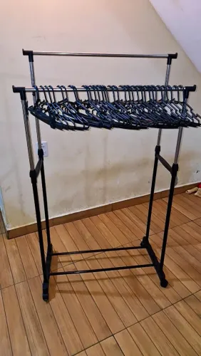 VENDO ARARA DE ROUPA DUPLA MOVEL