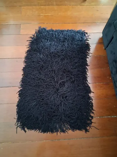 Tapete  preto pequeno moderno novo de fibra sintético 