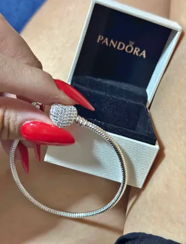 Pulseira Moments Clasp Coração Brilhante (Pave) em prata de lei 925 da Pandora