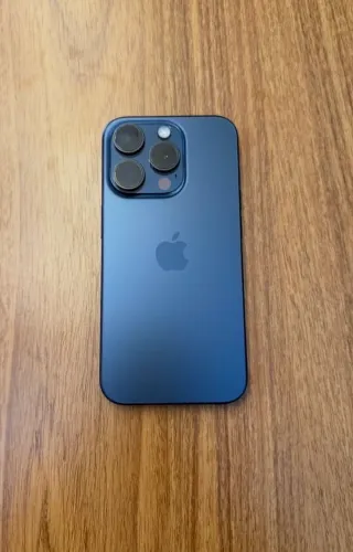 iPhone 15 pro 512gb nunca aberto