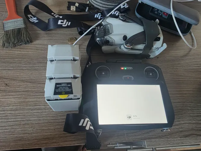 Drone dji mini 4 pro fly