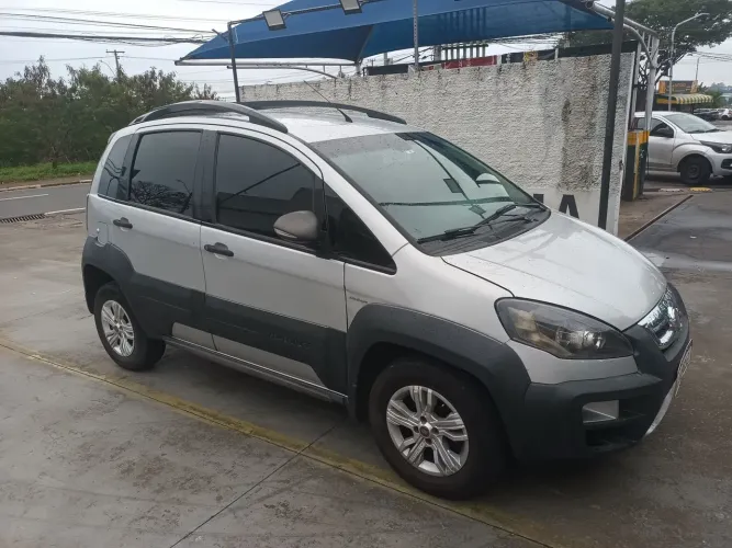 Fiat Idea Adv./ Adv.lock.dualogic 1.8 Flex 5P 2013