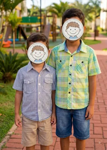Vendo duas camisas pra menino