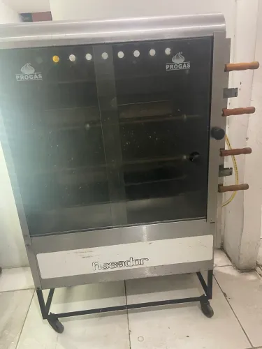 Assador de Frango Giratório