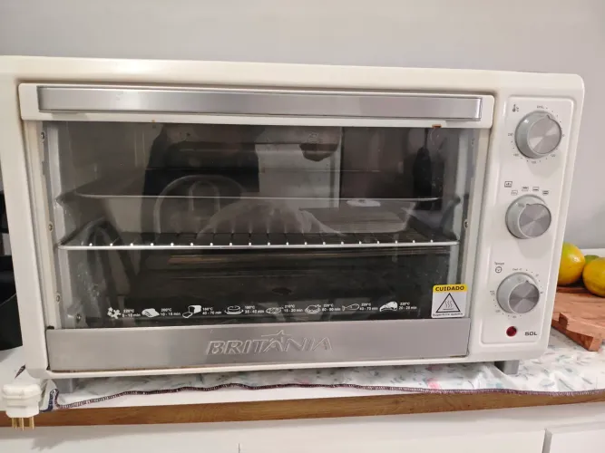 Forno Elétrico Britânia 50L - Conservado 