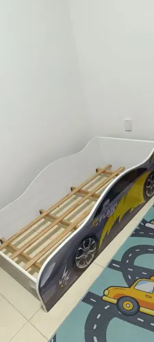 Cama infantil com colchão 