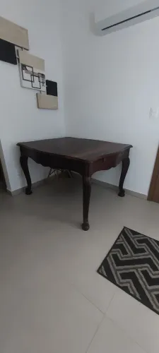 Mesa Antiga de jantar em madeira maciça
