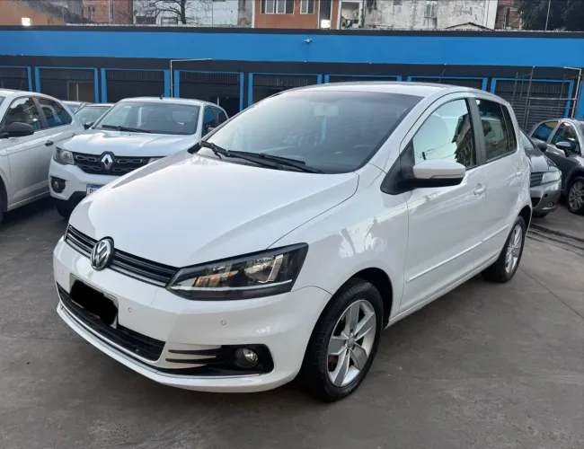 Volkswagen Fox Comfortline 1.6 Flex 8V 5P 2017