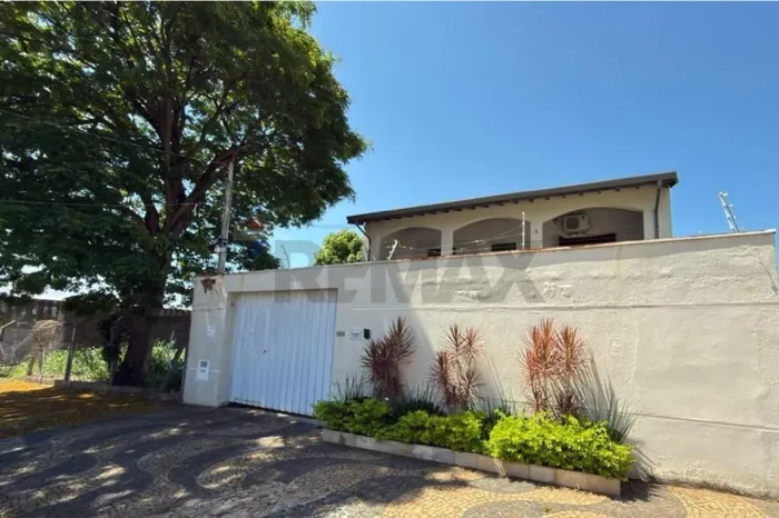 REMAX Aluga Casa em Nova Campinas | Residencial ou Comercial- R$ 8.000,00