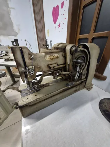 Vendo Máquina costura caseadeira