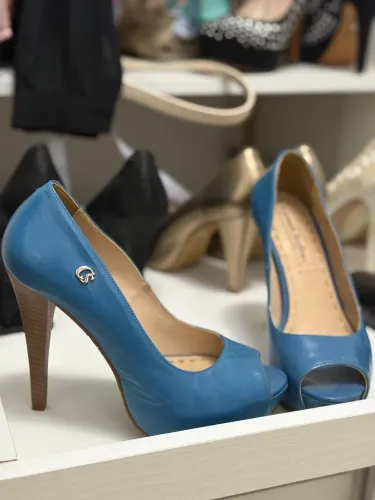 Salto em couro legítimo- Carmen Steffens