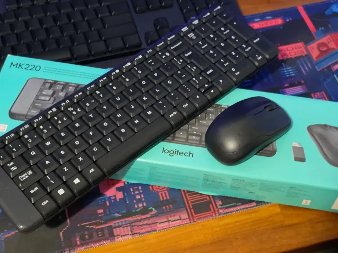 Teclado e mouse MK220
