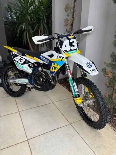 HUSQVARNA FC 250. ACEITO CONTRA OFERTA E TROCA.