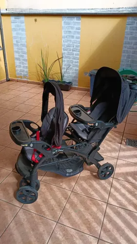 Carrinho de Bebê Duplo Baby Trend Sit N' Stand - Importado (Gêmeos ou Idades Próximas)