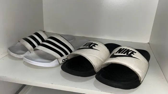 Slide Adidas e Slide Nike