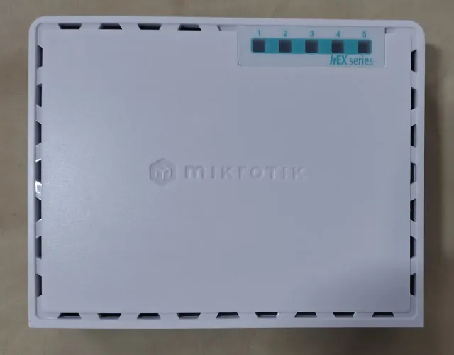 Roteador Rb750gr3 Routerboard 5 Portas Gigabit 1000mbps