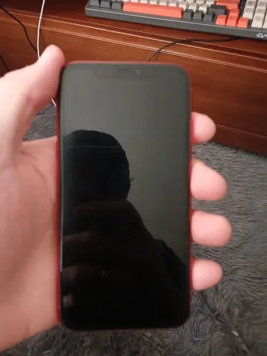 IPhone 11 vermelho 64gb em boa condição