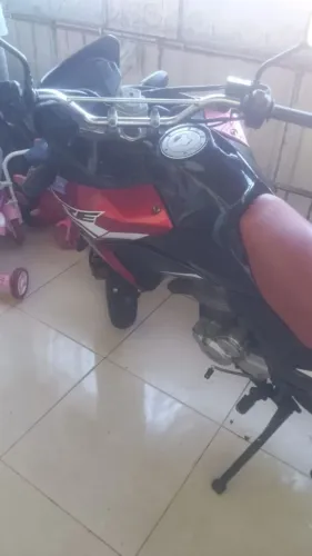 Xre ano 2015 emplacada , pneus novos , relação nova 