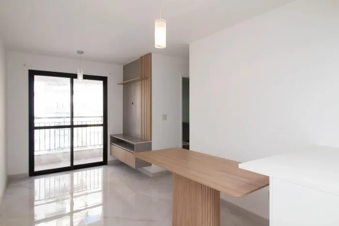 Apartamento com 2 Quarto(s) e 2 banheiro(s) para Alugar, 42 m² por R$ 1910 / Mês