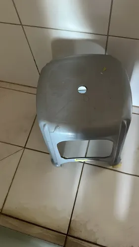 Vendo 06 bancos tramotina 